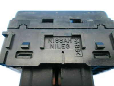 Nissan 25570-AX005 Switch Assy-Mirror Control